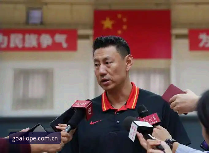 OPE体育滚球赞助平台同类对比 资深球迷手记:从顾问到主帅,李楠重返CBA指挥席的台前幕后